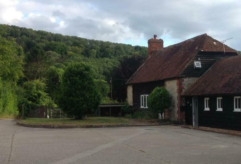 민박 The Old Smithy