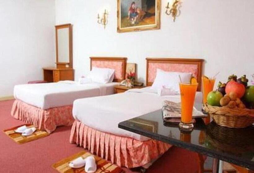 בית מלון כפרי 13 Coins Bang Yai