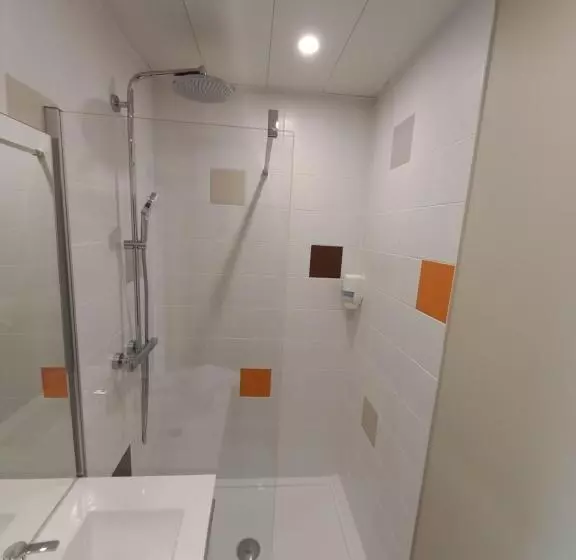 Hotelli Hôtel La Croix De Mille