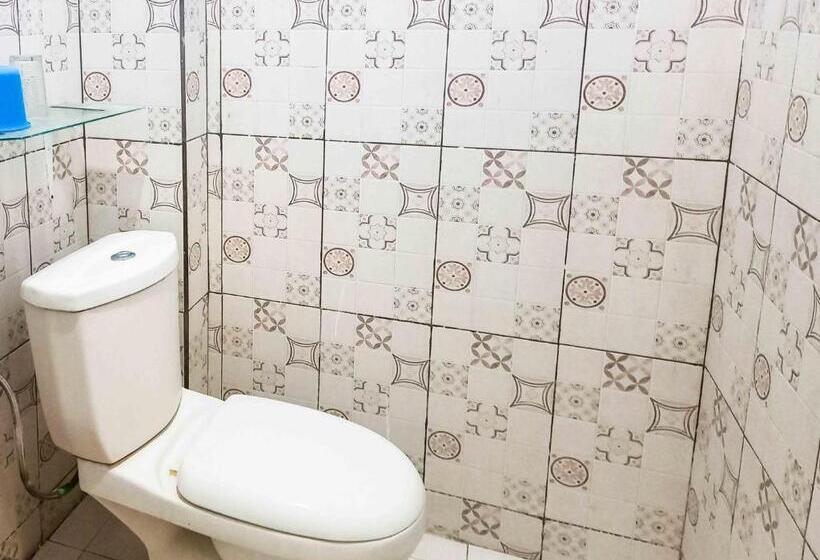 בית מלון כפרי Reddoorz @ Lolak Bolaang Mongondow