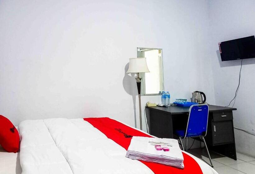 בית מלון כפרי Reddoorz @ Lolak Bolaang Mongondow