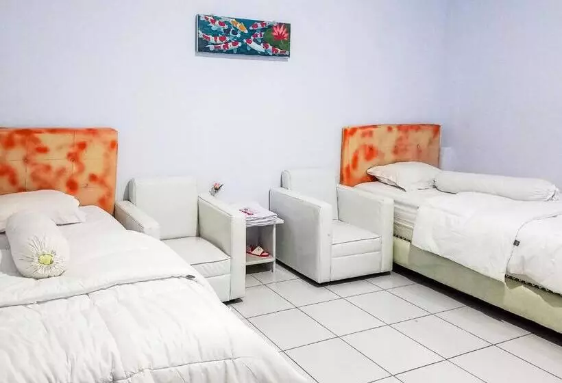 Hotelli Reddoorz @ Lolak Bolaang Mongondow