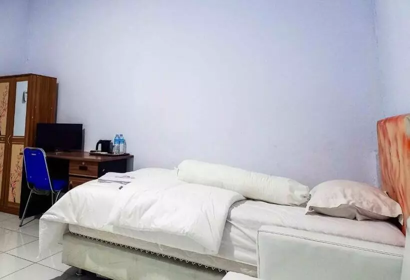 Hotelli Reddoorz @ Lolak Bolaang Mongondow