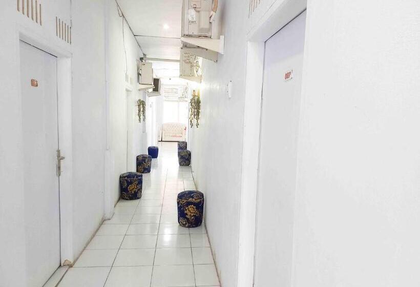 בית מלון כפרי Reddoorz @ Lolak Bolaang Mongondow