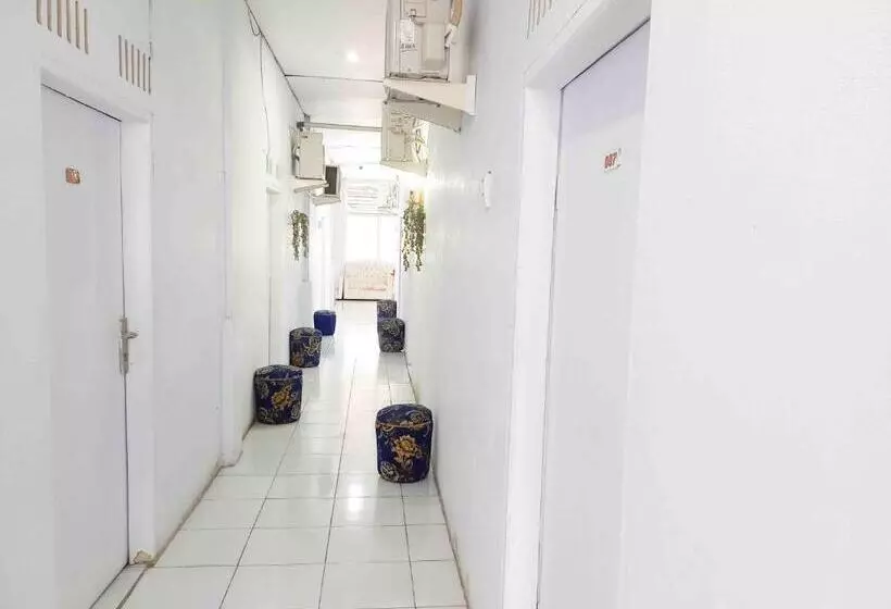 Hotelli Reddoorz @ Lolak Bolaang Mongondow