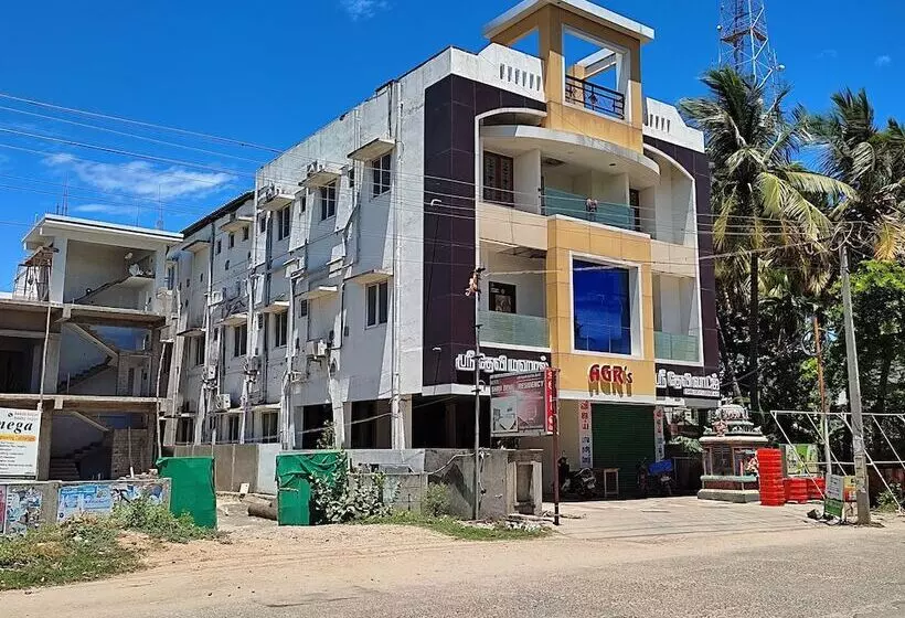 ホテル Srii Devi Residency