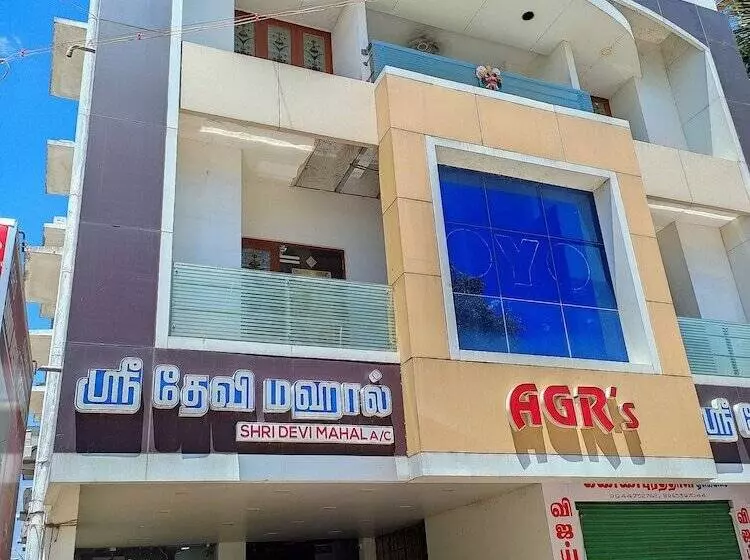 ホテル Srii Devi Residency
