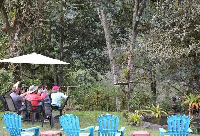 ホテル Tambo Quinde