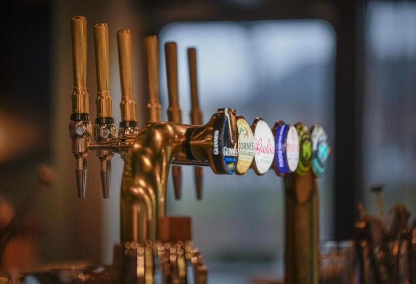 فندق The Heyford