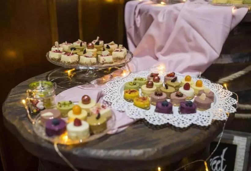 ホテル Vinné Sklepy Skalák