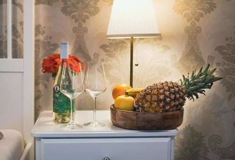 ホテル Vinné Sklepy Skalák