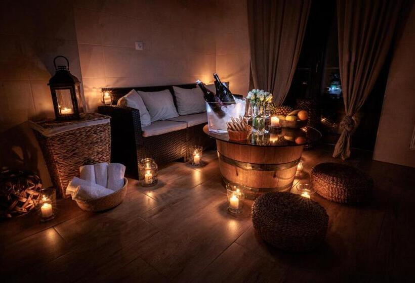 ホテル Vinné Sklepy Skalák