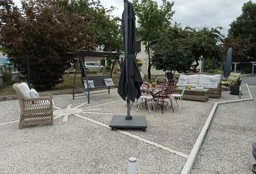 Majatalo Chambre Privative Avec Salle D Eau