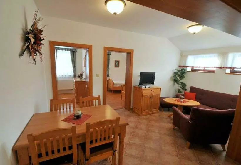 ペンション Doubické Chalupy