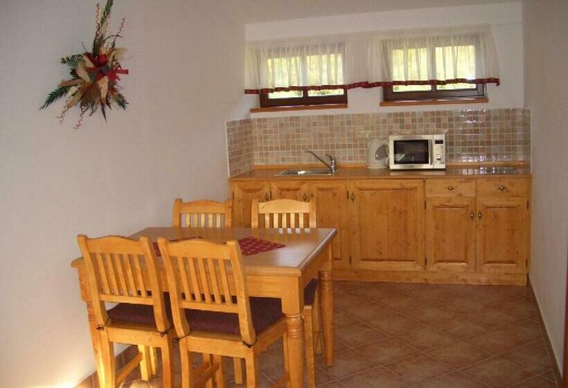 ペンション Doubické Chalupy