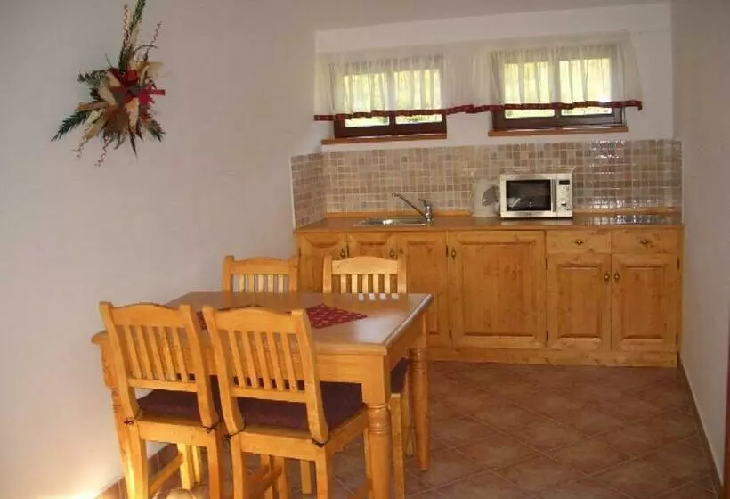 ペンション Doubické Chalupy