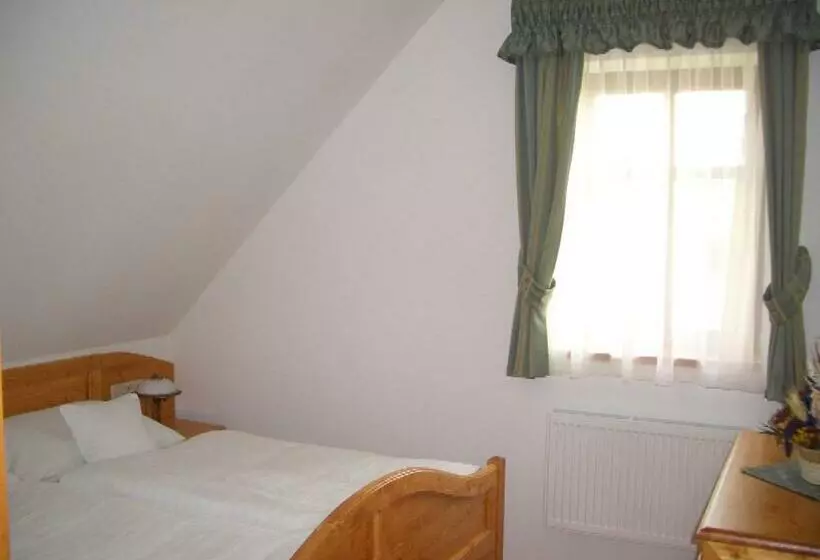 ペンション Doubické Chalupy