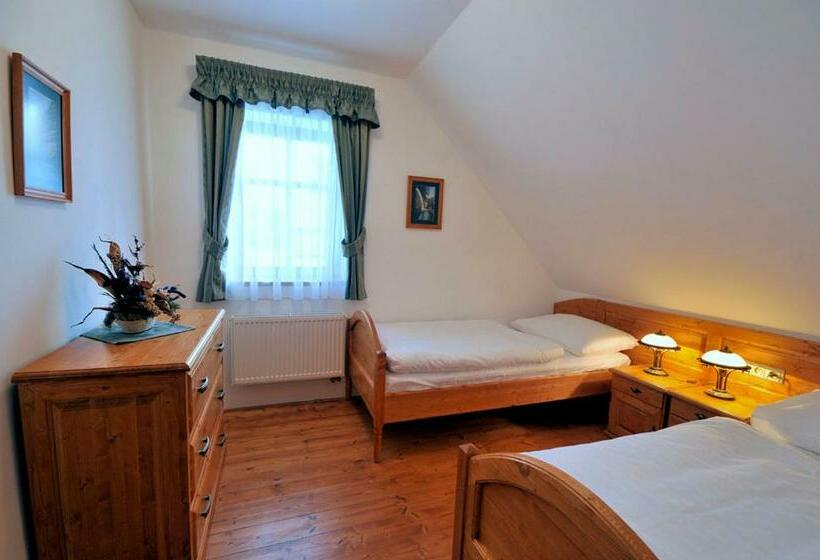 ペンション Doubické Chalupy