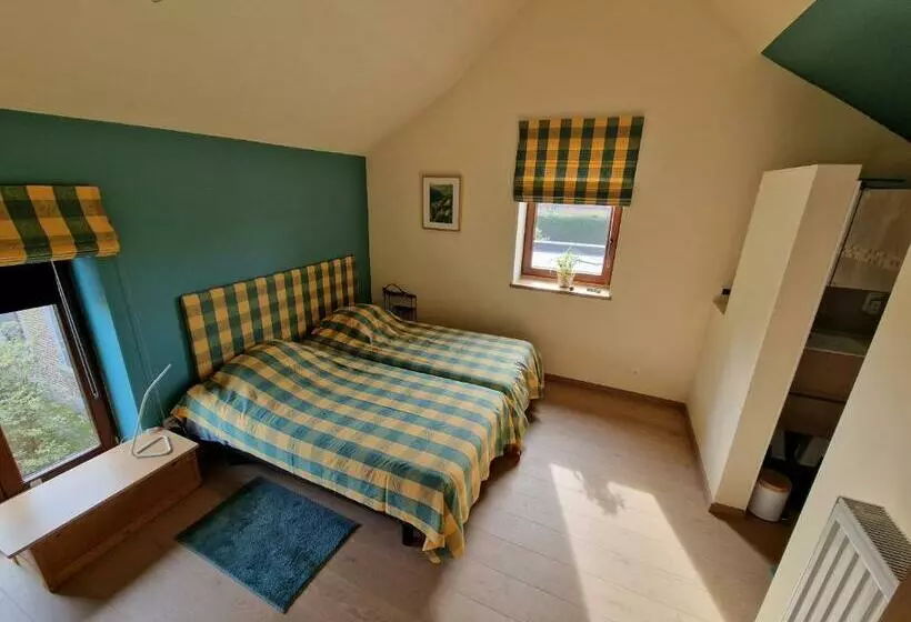 ペンション Gite Avec Piscine La Buissiere   Fernelmont