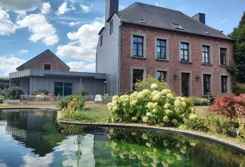 ペンション Gite Avec Piscine La Buissiere   Fernelmont