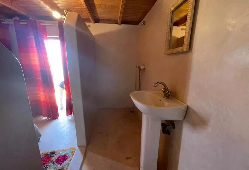 Majatalo La Chambre Tafokt