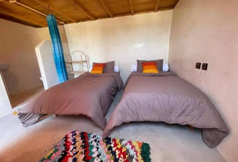 Majatalo La Chambre Tafokt