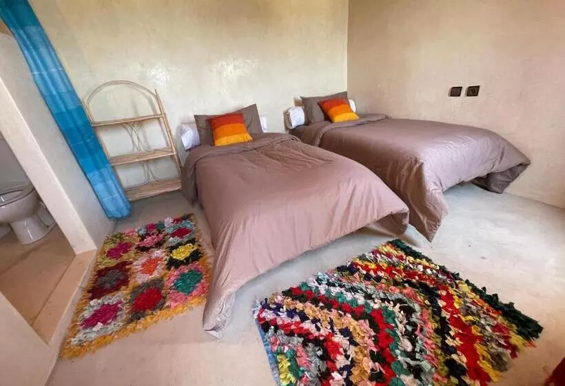 Majatalo La Chambre Tafokt