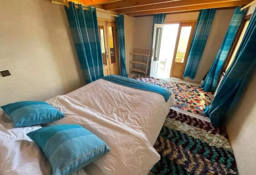 Majatalo La Chambre Tafokt