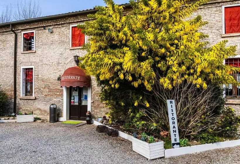 ペンション La Locanda Degli Artisti