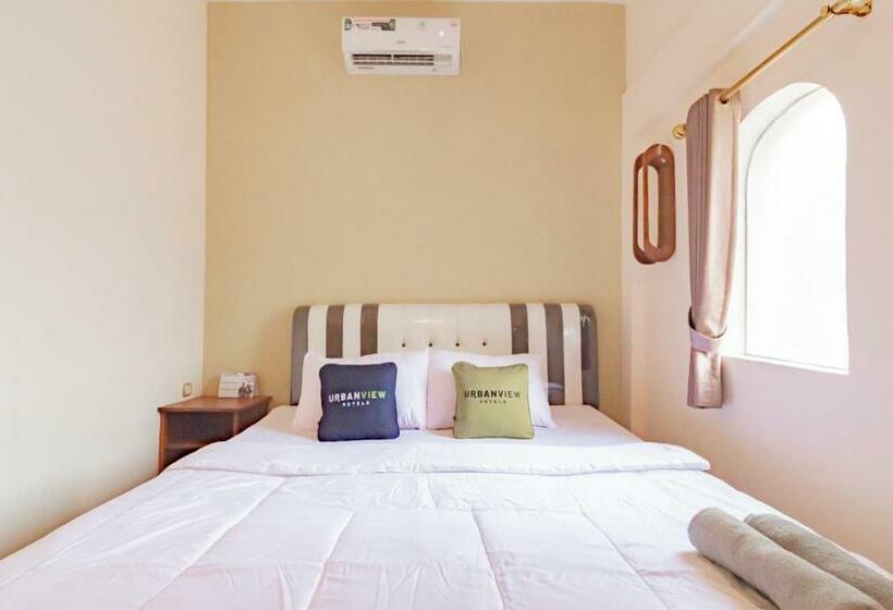 Urbanview Hotel Kangen Bungalow Purwakarta By Reddoorz