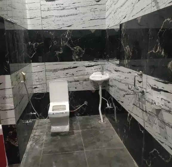 Spot On Vd Marriott Hotel & Restaurant