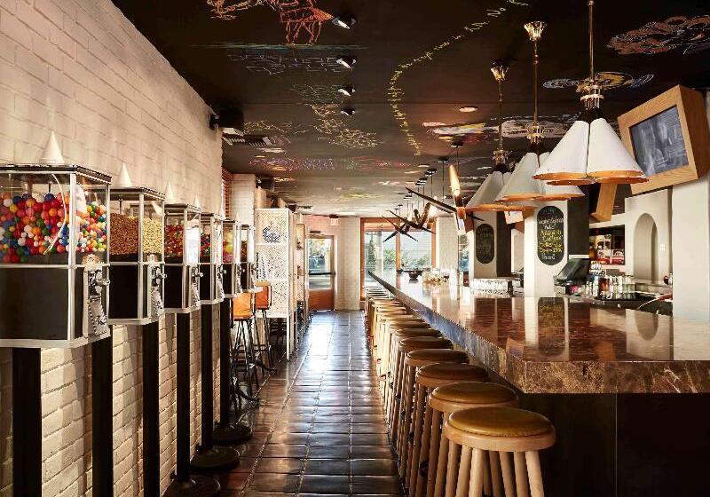 فندق Hollywood Volume, A Tribute Portfolio