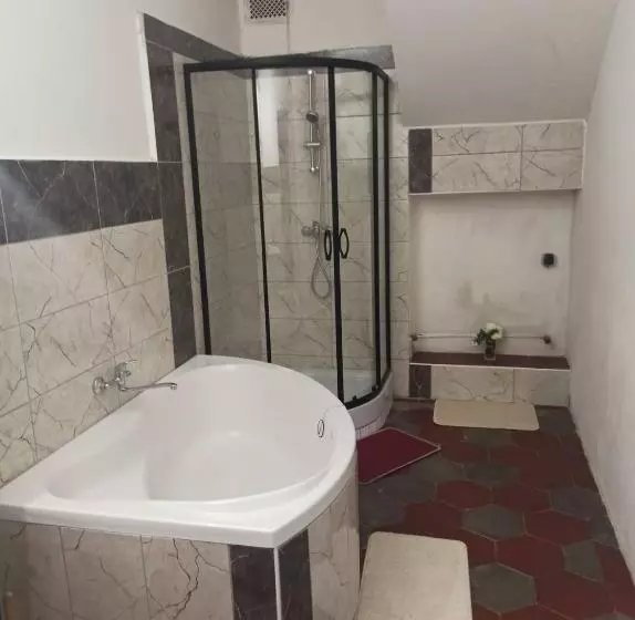 Majatalo Apartmán Měňany