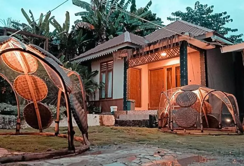 Majatalo Lontart Guesthouse