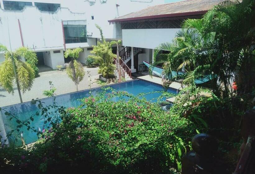 بنسيون Qi Qi Villa