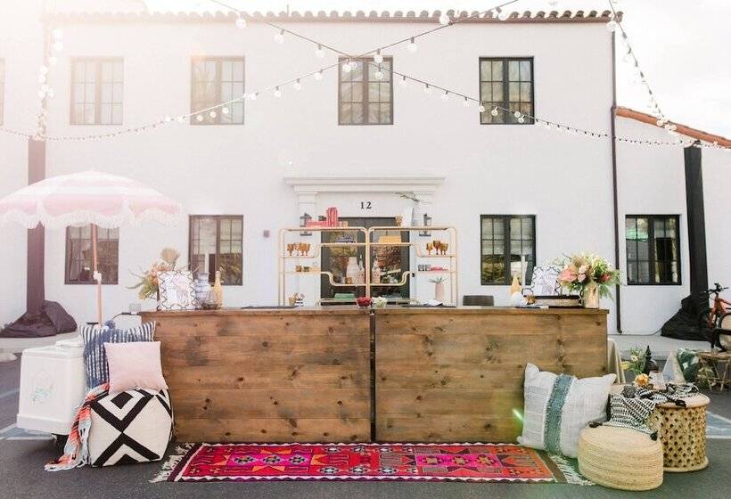 Общежитие Moxy Santa Barbara