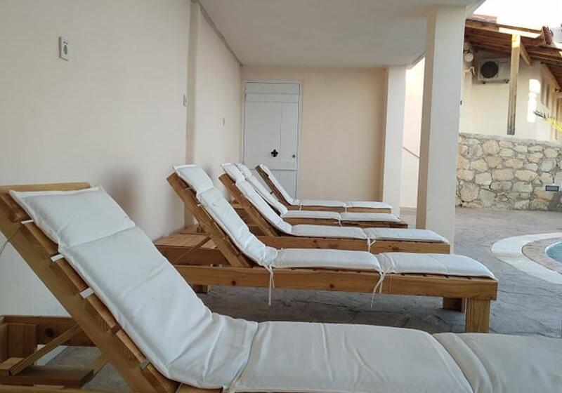 Creta Suites