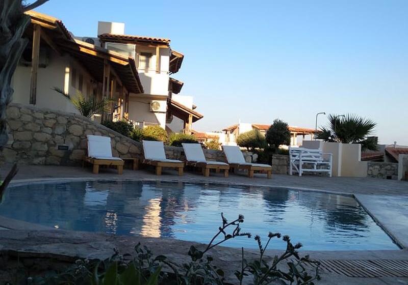 Creta Suites