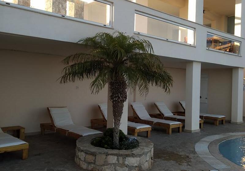 Creta Suites