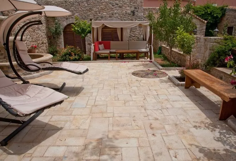 Hotel Archontiko Hatzipanayioti