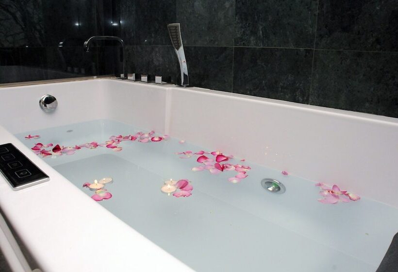 בית מלון כפרי Archontiko Hatzipanayioti