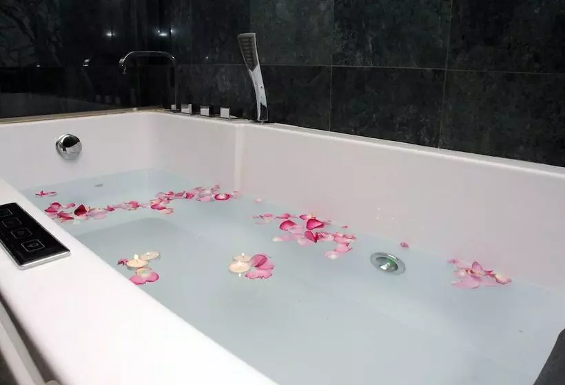 Hotel Archontiko Hatzipanayioti