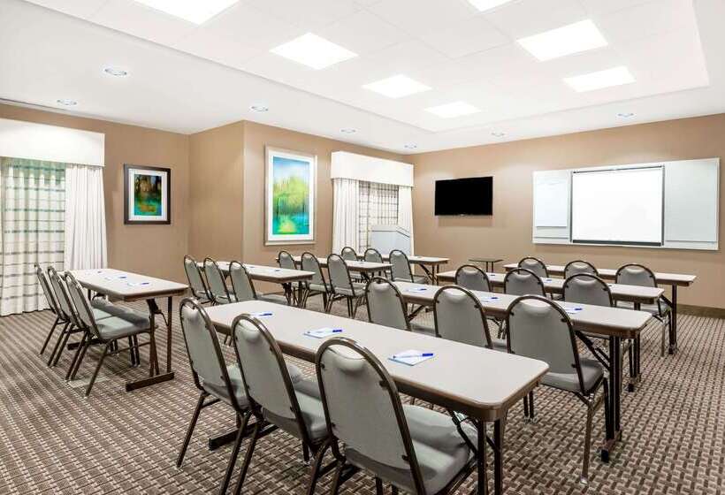 فندق Baymont By Wyndham Erie