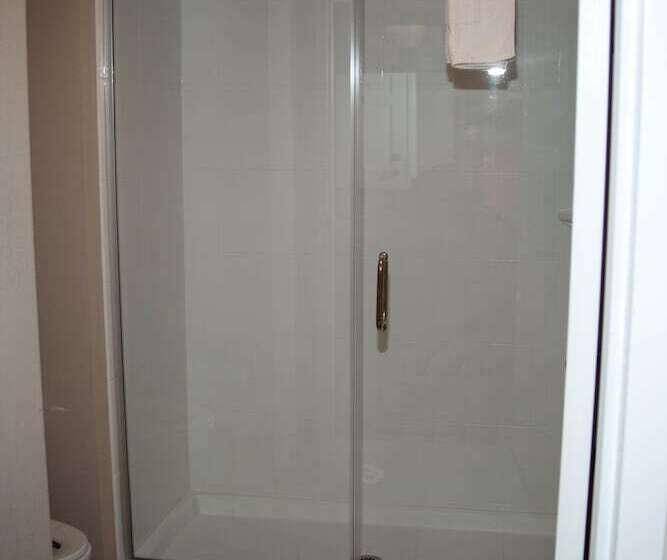 فندق Baymont By Wyndham Erie