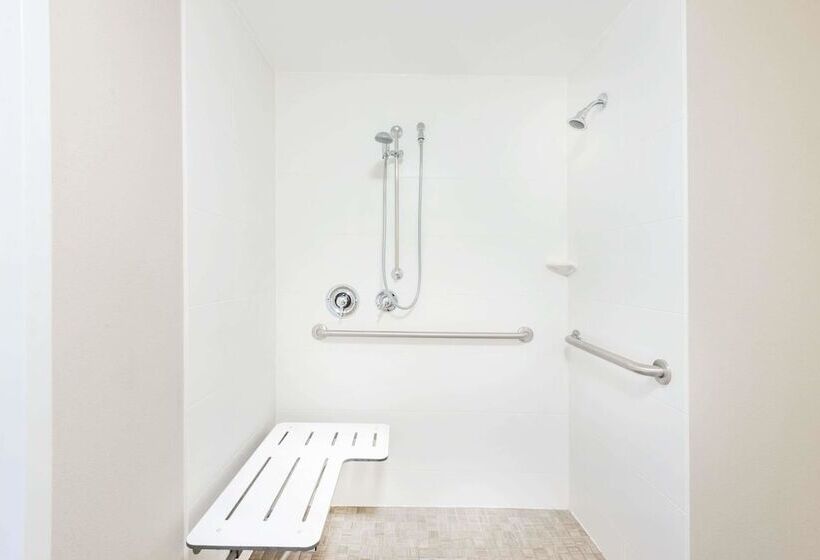 فندق Baymont By Wyndham Erie