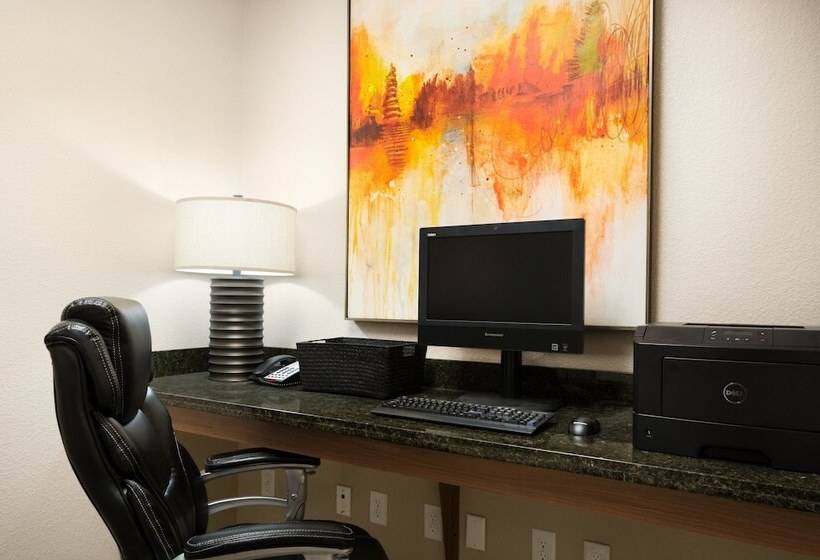 فندق Baymont Inn & Suites By Wyndham Odessa