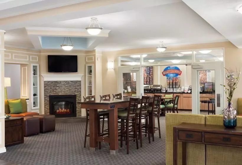 فندق Baymont Inn & Suites By Wyndham Odessa