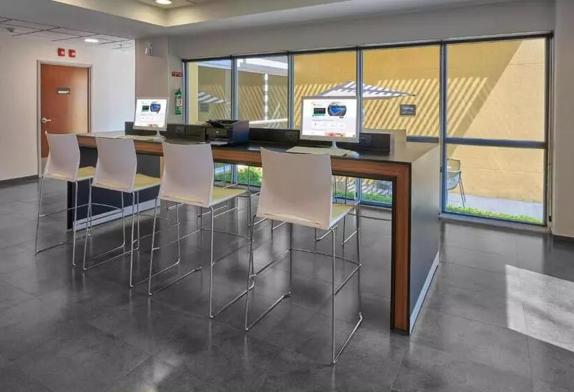 ホテル City Express By Marriott Ciudad De México Plaza Central