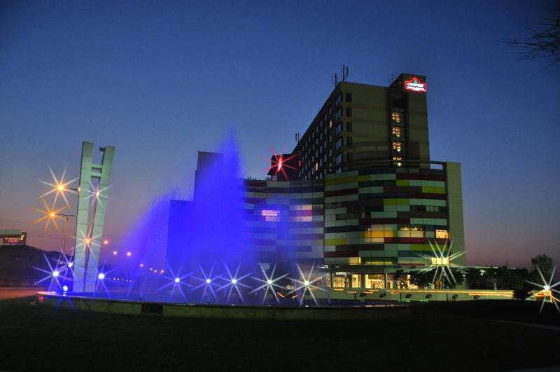 هتل Country Inn & Suites By Radisson Bathinda