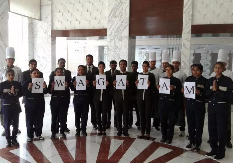 هتل Country Inn & Suites By Radisson Bathinda